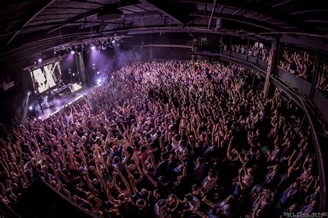Observatory orange county - Apr 16, 2019 · The independently owned Orange County venue was previously the 550-capacity Galaxy Theater and received a multi-million dollar makeover in 2011 when it reopened as The Observatory by Courtney ... 